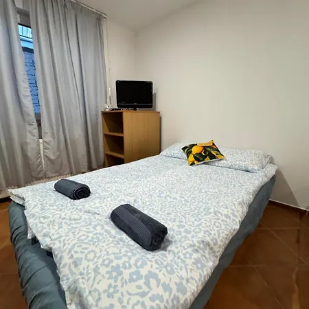 Πανσιόν Lemon