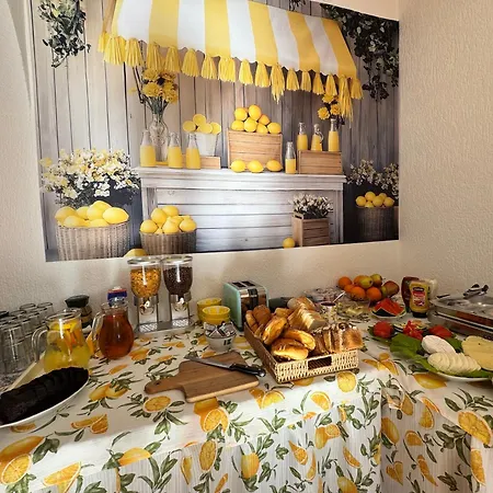 Lemon Πανσιόν Pobierowo